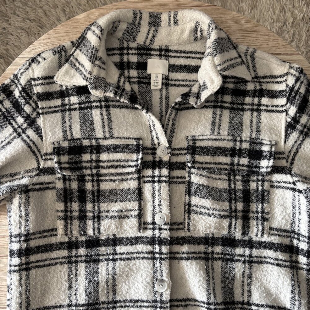 H&M | Plaid Shacket - Picture 8 of 8